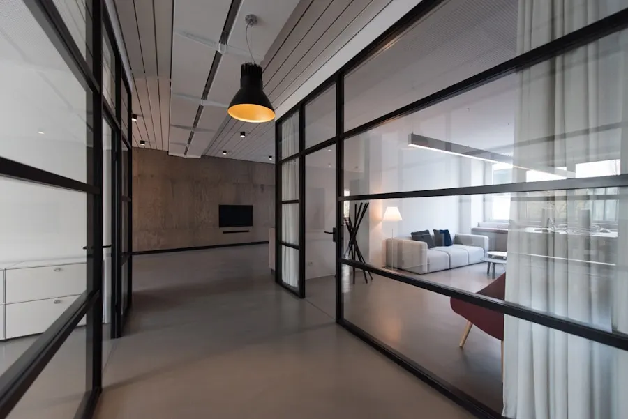 Condominio horizontal de casas con áreas comunes y jardines